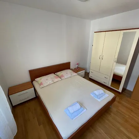 Apartment Ivona *